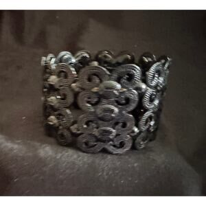 Wide Black Filigree Scroll Stretch Bracelet Vintage Style 1.5” Wide B044